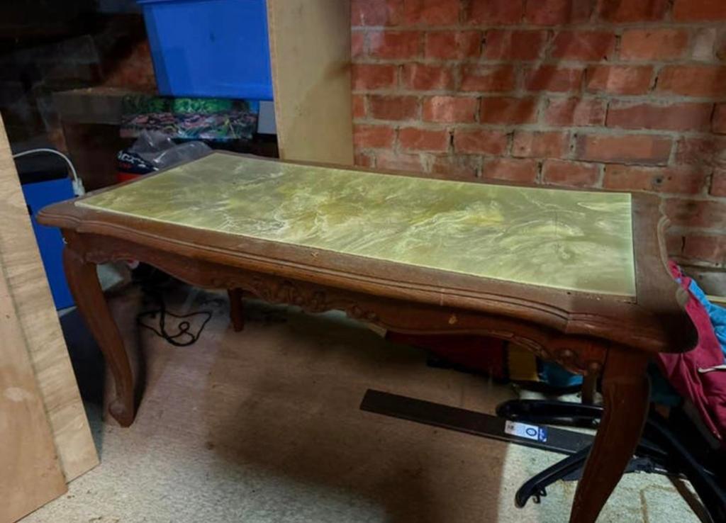 Marmeren tafel, Enlèvement