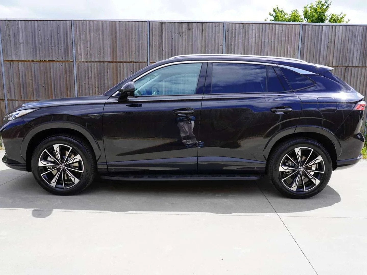 MG EHS PHEV 1.5 Turbo Luxury (249 kW) Luxury (automatique), Cuir, Entreprise, Noir, 5 portes