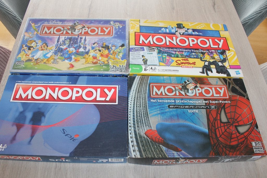 verschillende speciale monopoly's, Cinq joueurs ou plus, Enlèvement ou Envoi, Comme neuf, Parker