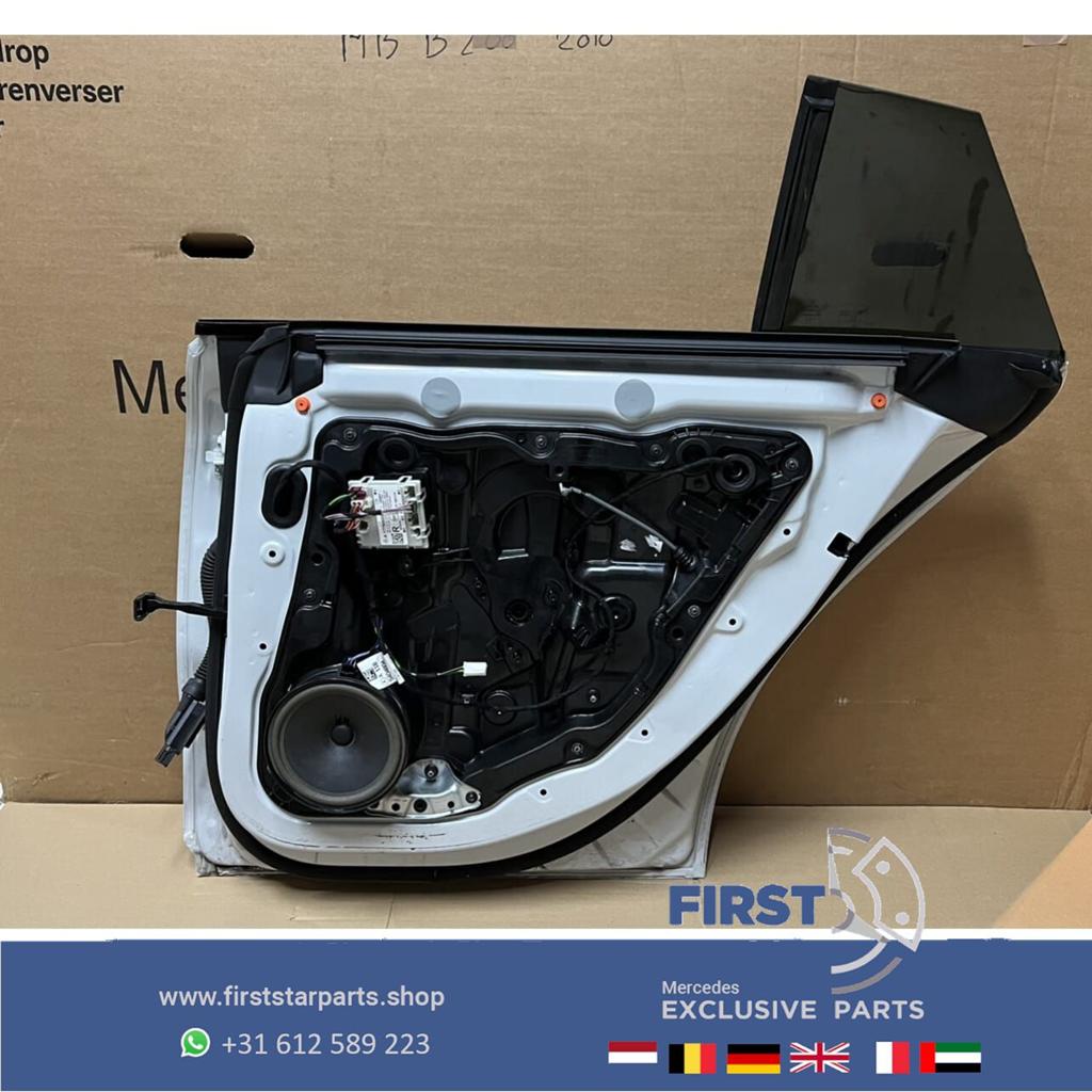 W118 C118 X118 CLA DEUR PORTIER WIT COMPLEET RECHTS ACHTER M, Utilisé, Porte, -, Enlèvement ou Envoi