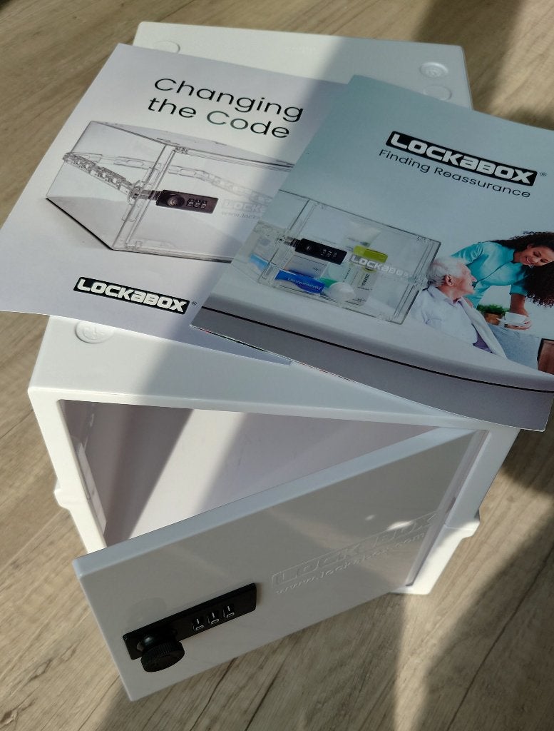 Lockabox One Afsluitbare Medicijnbox met Cijferslot, Diversen, Ophalen, Zo goed als nieuw
