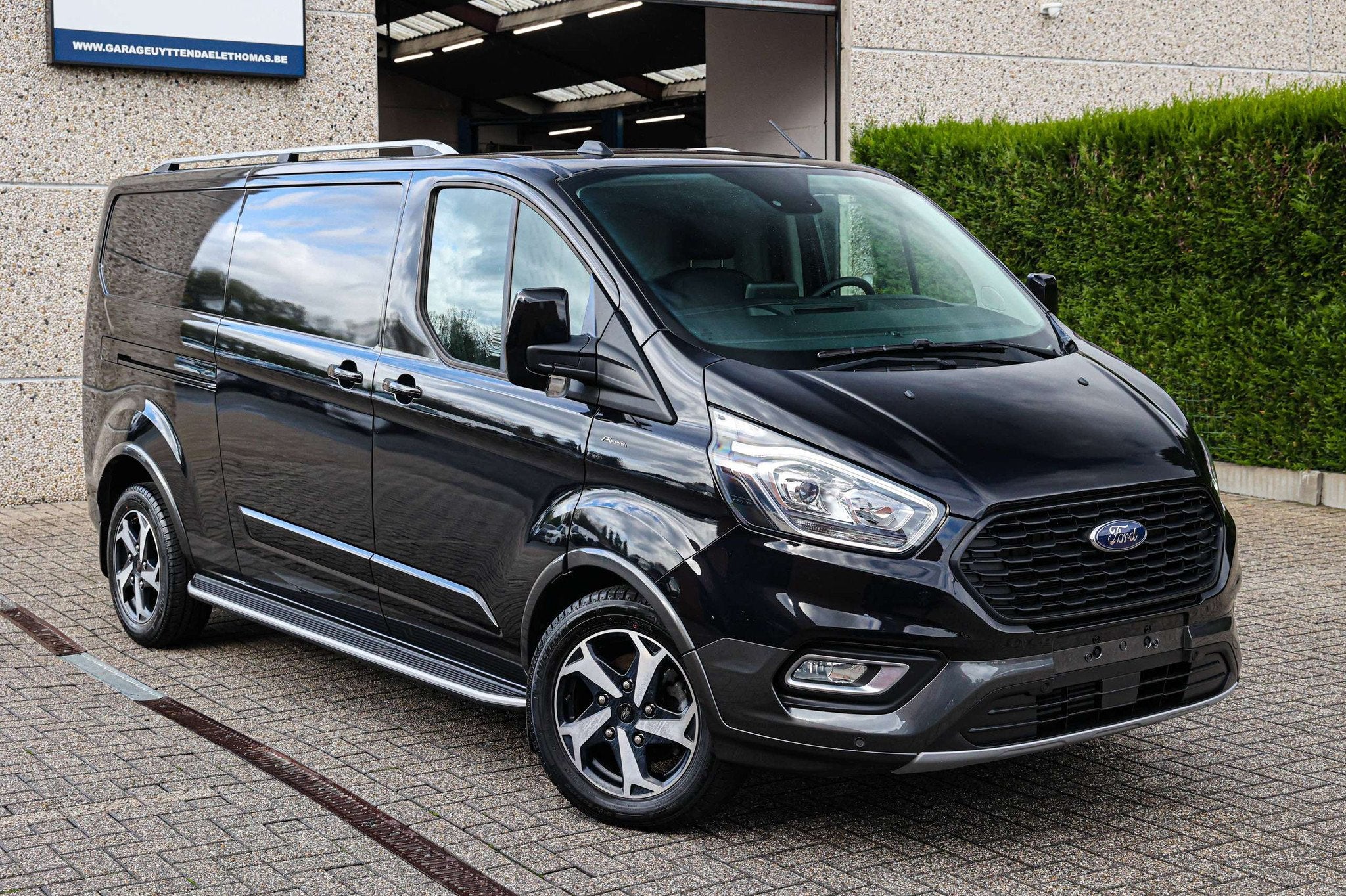 Ford Transit Custom AUTOMAAT*SLECHTS-13400KM*VERLENGDE-VERSI, Auto's, Xenon verlichting, Gebruikt, 4 cilinders, Zwart