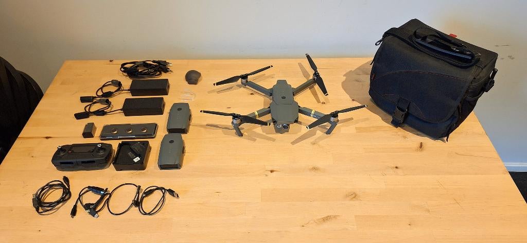Drone DJI modèle M1P, Drone avec caméra, 250 à 900 g, 5 à 10 km, Utilisé