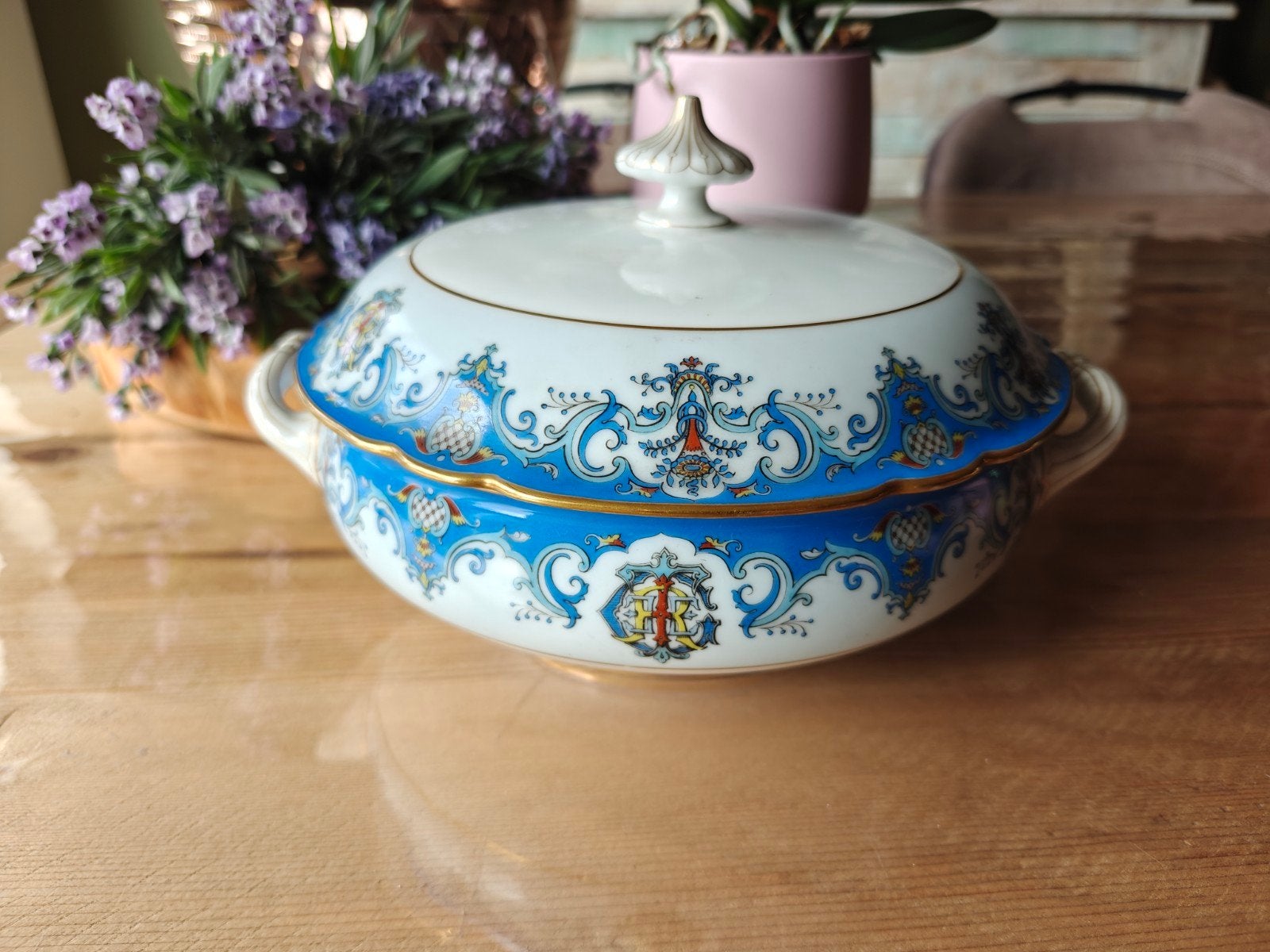 vintage schaal met deksel, een chipje, lees verder., Ophalen of Verzenden