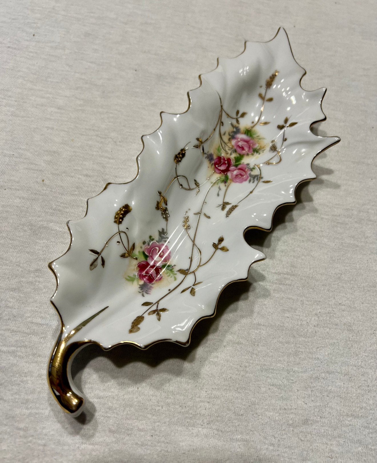 Leaf-Style Porselein schaal servies Gold-trimmed Japan Roses, Enlèvement ou Envoi