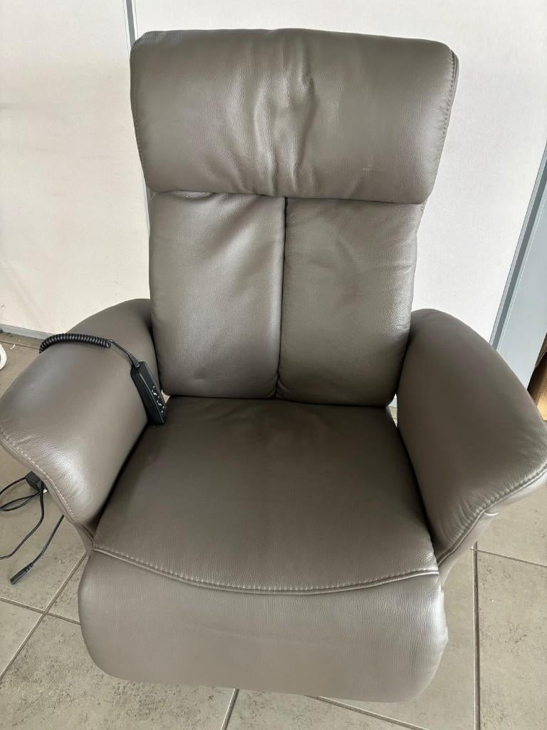 Fauteuil elektrisch verstelbaar, Gris, Comme neuf, Enlèvement, Cuir