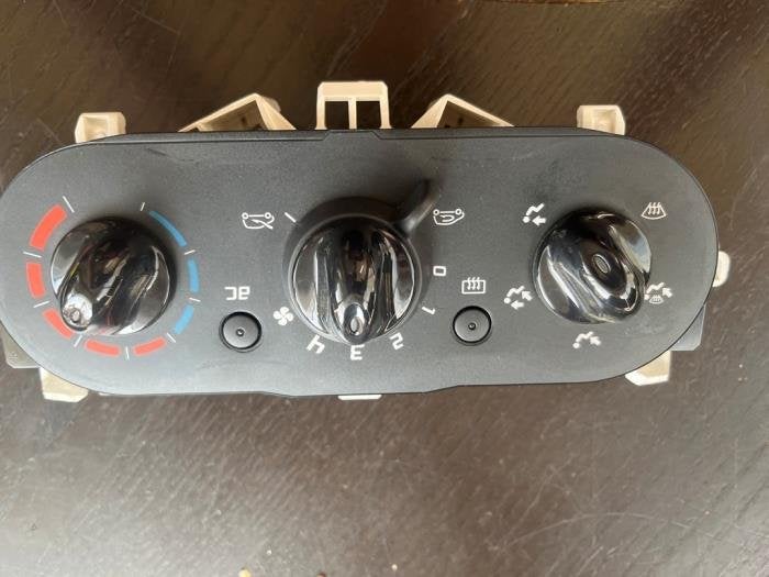 Kachel Bedieningspaneel van een Renault Twingo, Gebruikt, -, Renault, -