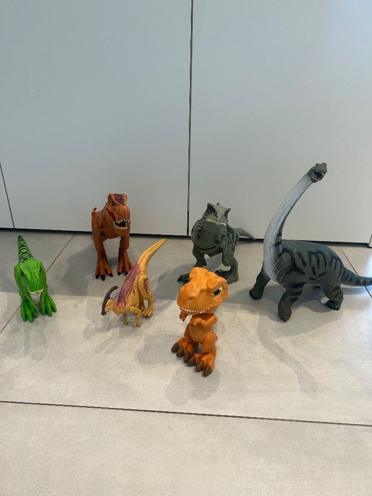 Dino’s, Collections, Jouets, Enlèvement, Comme neuf