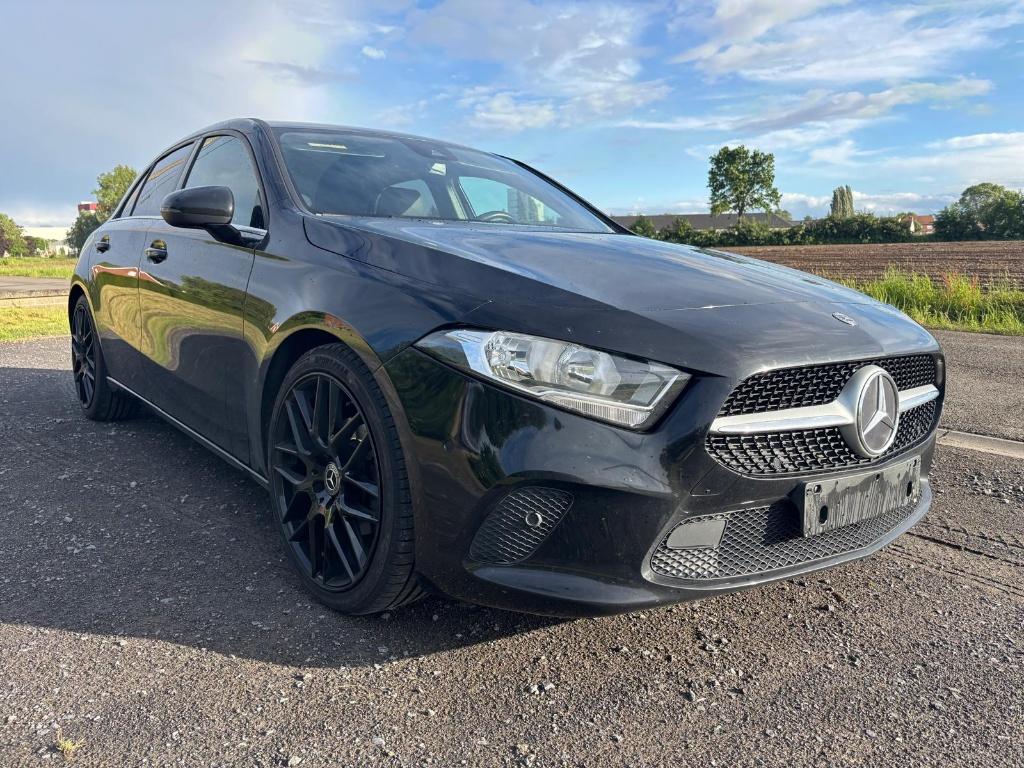 Mercedes A180d 2018 125.000km, Auto's, 4 cilinders, Leder en Stof, Zwart, 5 deurs
