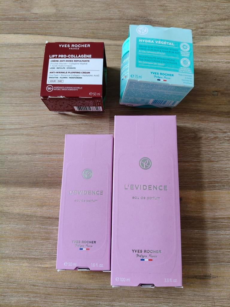 Produits Yves rocher deux parfums et deux crème, Bijoux, Sacs & Beauté