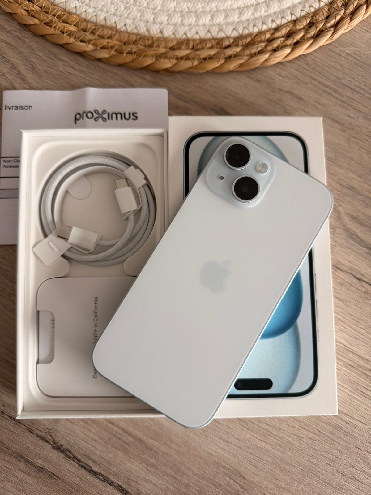 iPhone 15 (128 Go) – État Impeccable + Accessoires & Facture, Enlèvement, Comme neuf, IPhone 15
