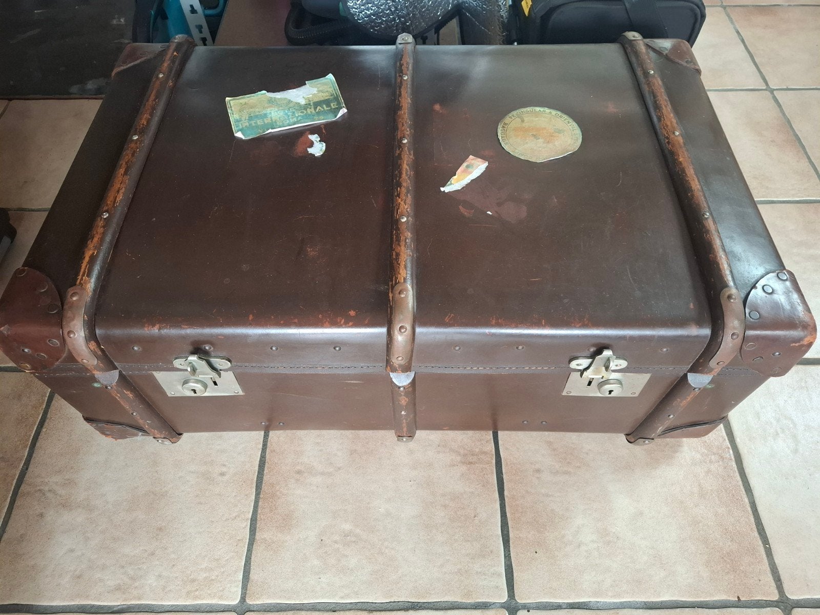 oude reiskoffer, Huis en Inrichting, Woonaccessoires | Kisten, Ophalen