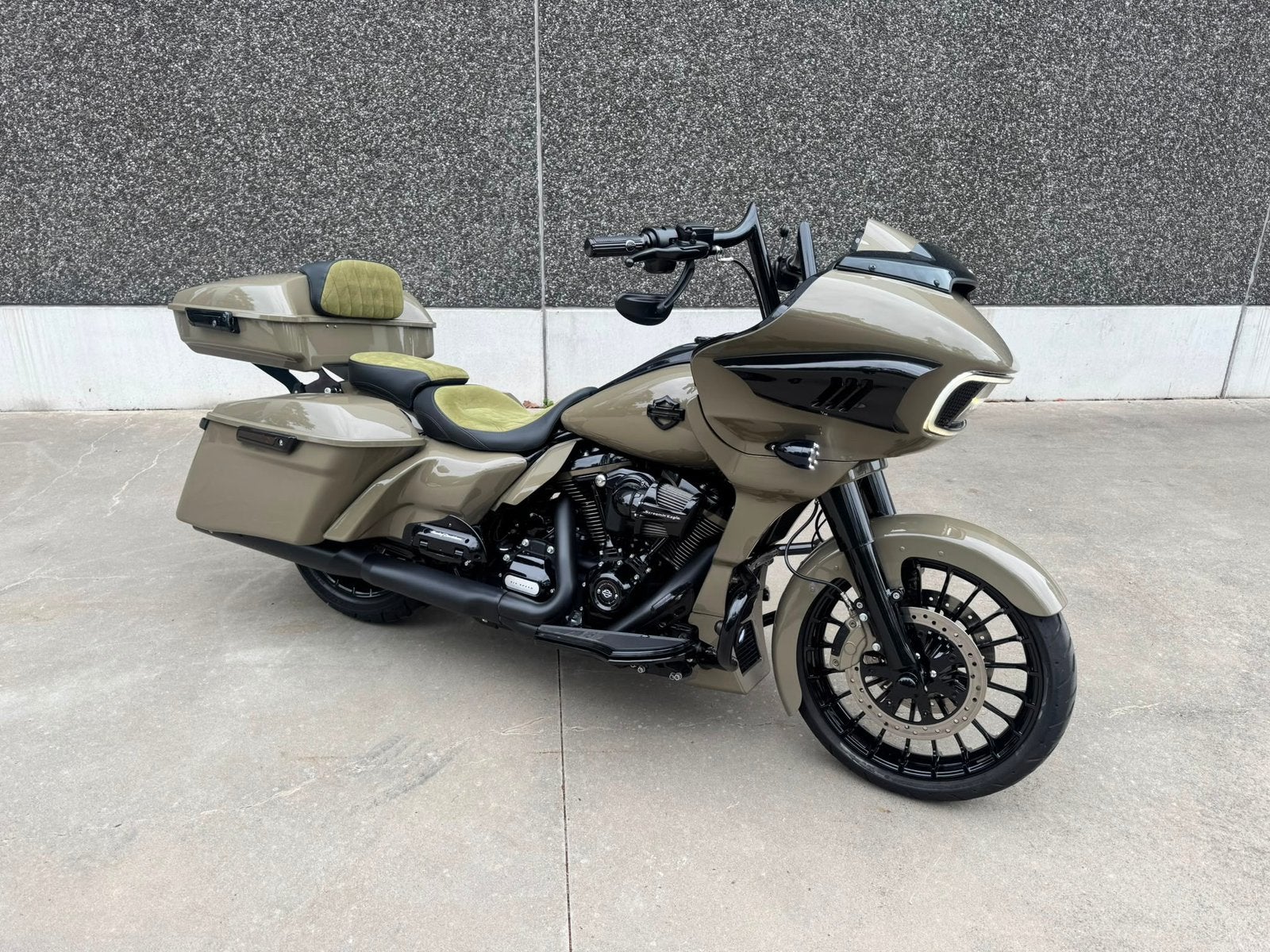 Harley-Davidson FLTRXS Road Glide Special 121 Custom, Bedrijf, Nieuw