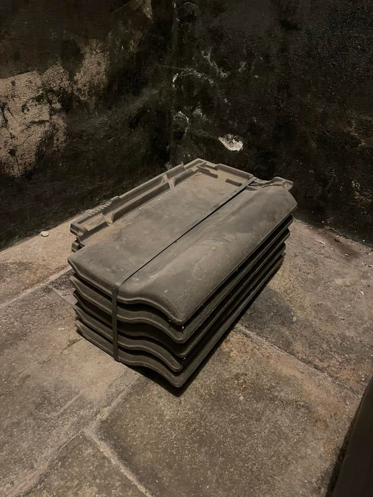 100 zwarte dakpannen (nieuw), Ophalen, Nieuw, Dakpannen