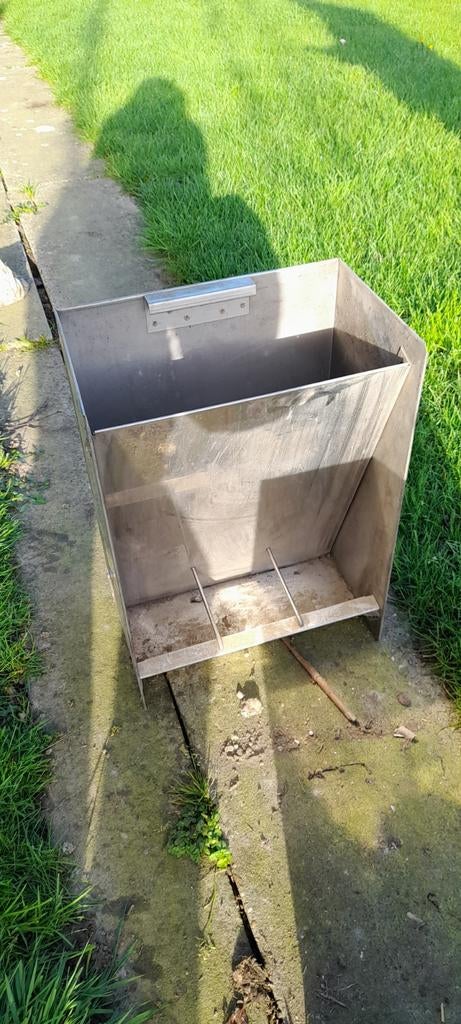5 aluminium voederbakken biggetjes, Dieren en Toebehoren