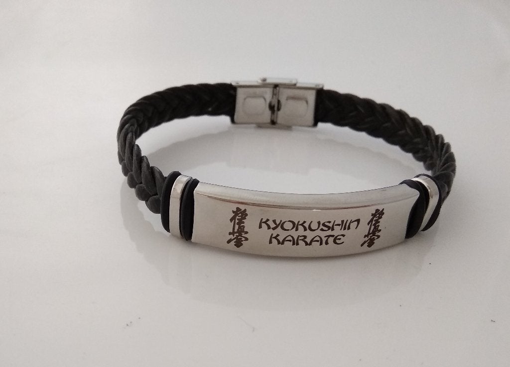 kyokushin karate armband met gravering en (unieke) mini gi, Sport en Fitness, Verzenden, Nieuw, Karate