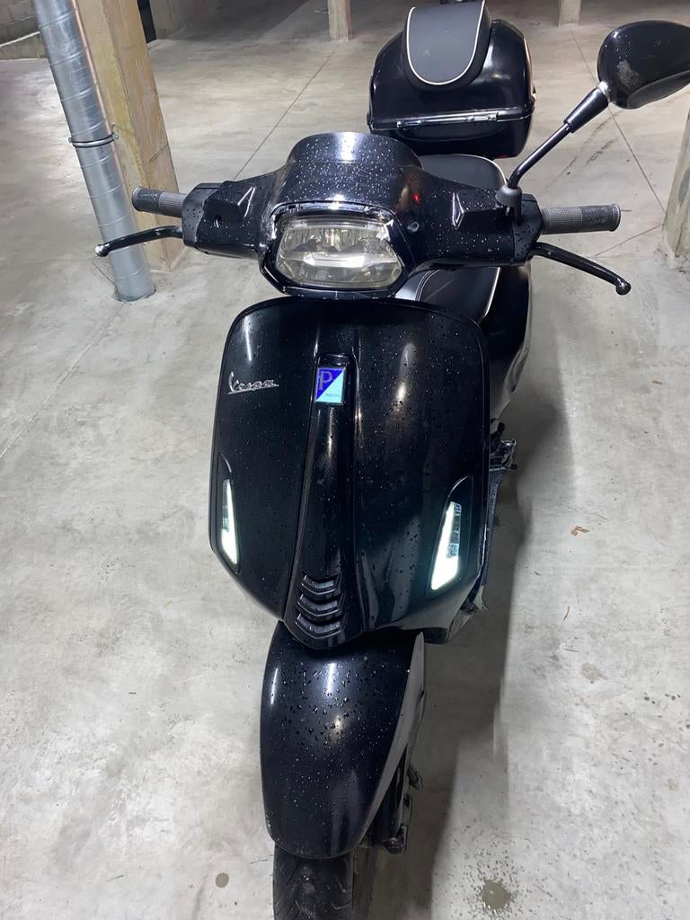 Vespa sprint a klasse, Fietsen en Brommers, Ophalen of Verzenden, Zo goed als nieuw, Vespa