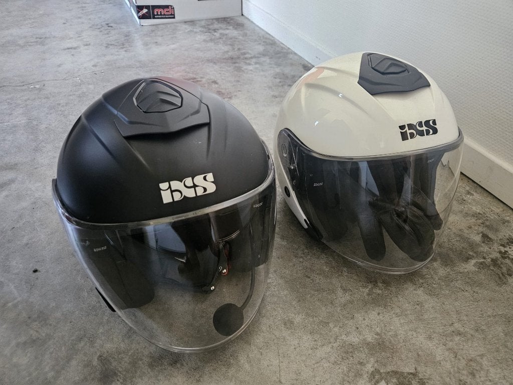 IXS Helmen M (57-58) en L (59-60), Motoren, Ophalen, M