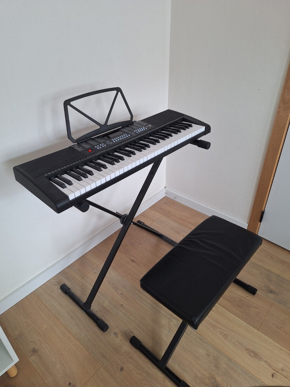 Keyboard Maxmusic KB4 met zetel en staander, Musique & Instruments, Claviers, Enlèvement