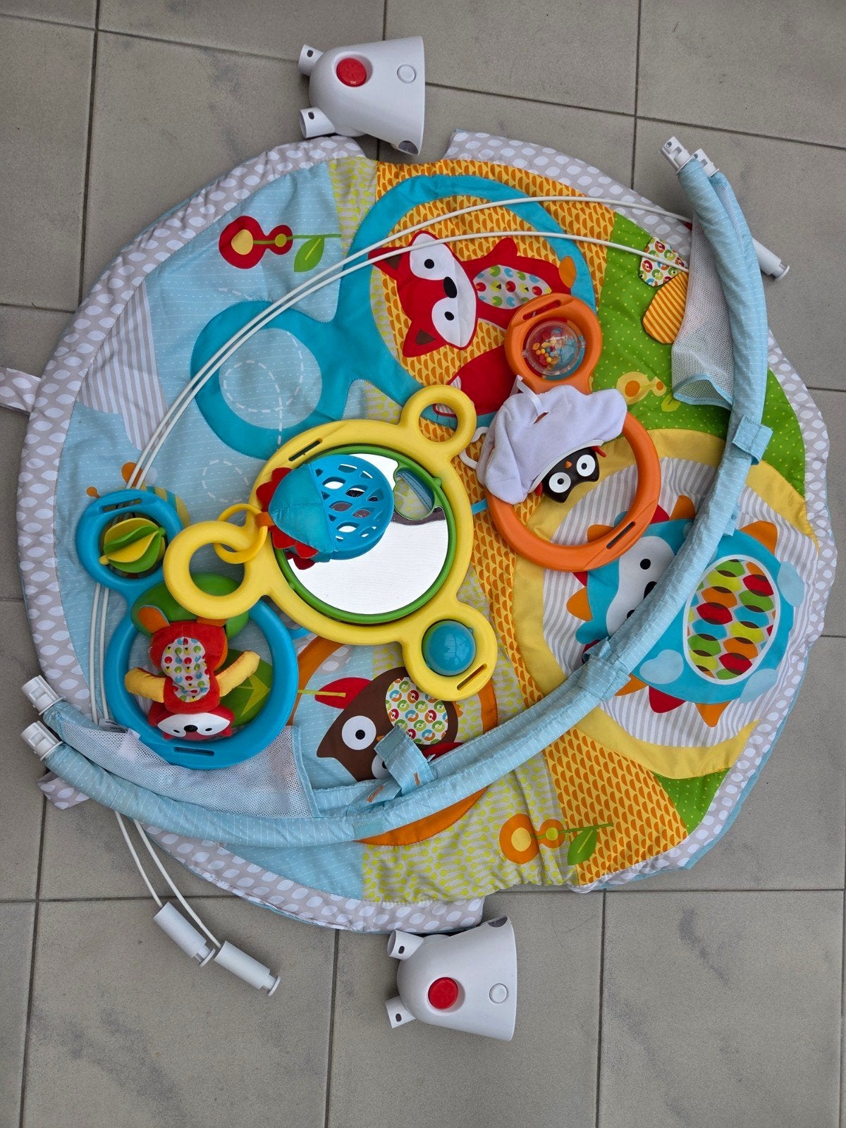 Babymat Skiphop met verstelbare boog, Enfants & Bébés, Jouets | Vêtements de jeu, Enlèvement, Comme neuf