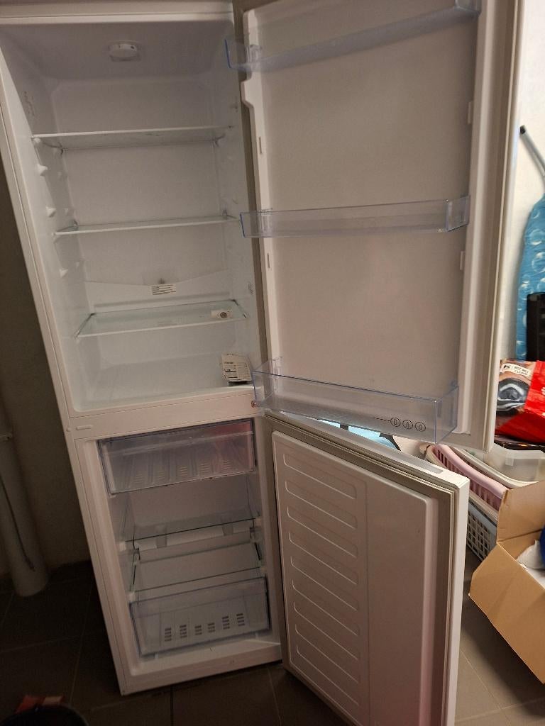 Koelkast/vriezer, Ophalen, Met aparte vriezer, Zo goed als nieuw, 140 tot 160 cm