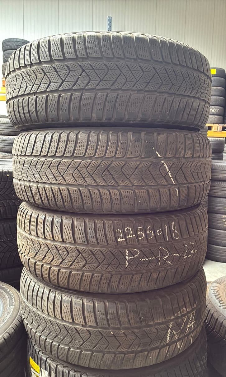 2255018 225/50/18 225/50R18 winterbanden merk Pirelli, Ophalen