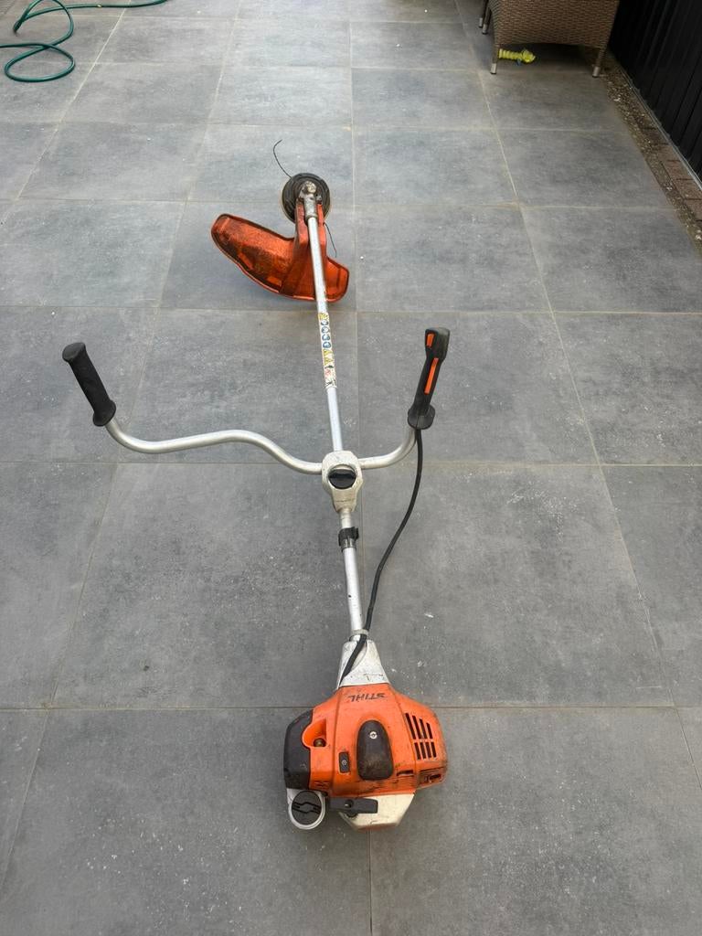 Bosmaaier stihl fs261 met draadkop + messen, Tuin en Terras, Ophalen, Zo goed als nieuw