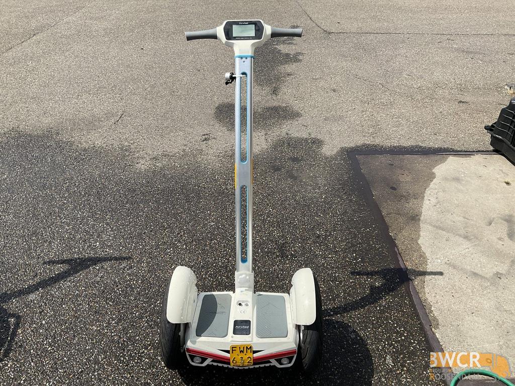 Airwheel Elektrische Tweewieler, -, -, Step électrique (E-scooter), Enlèvement