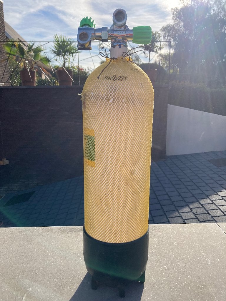 Duikfles 10L 300bar dubbele kraan, Enlèvement, Comme neuf, Bouteille de plongée