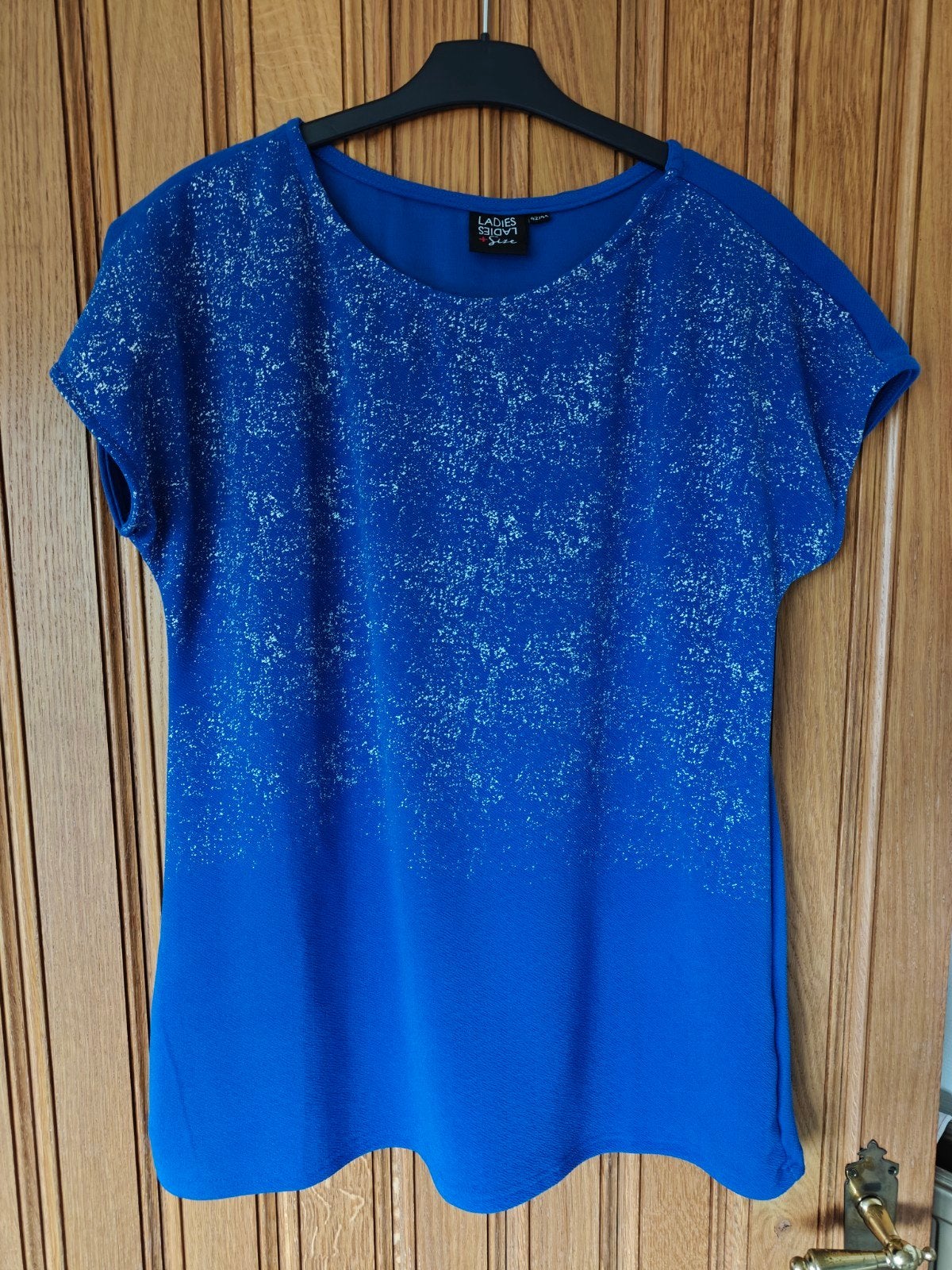 Nieuwe t-shirt Ladies+ Size 42/44, Kleding | Dames, T-shirts, Ophalen of Verzenden