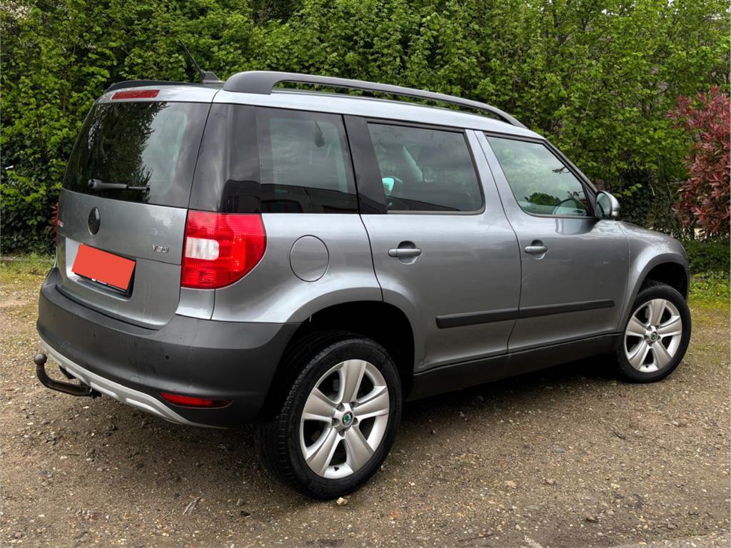 Skoda Yeti 2.0TDI 4x4 | Eerste eigenaar Gekeurd voor verkoop, Auto's, Skoda, Euro 5, Stof, Zwart, 4 cilinders