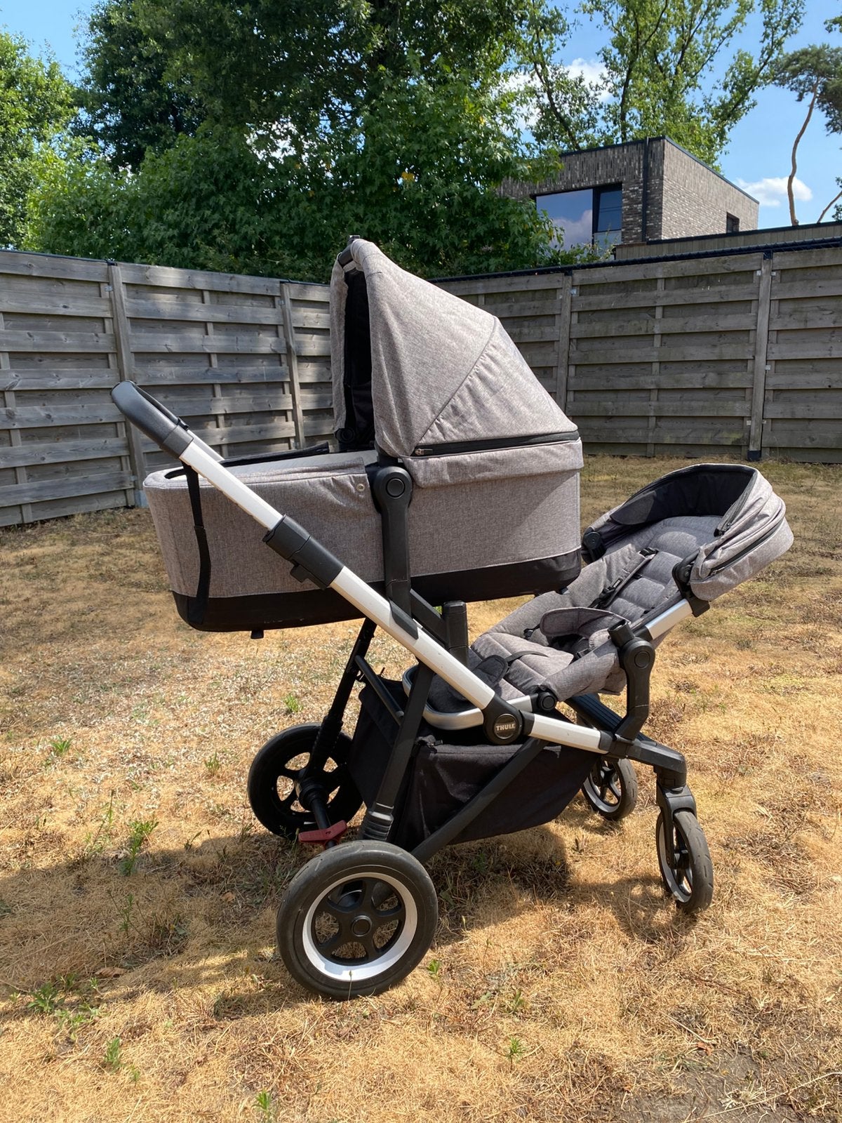 THULE Sleek duowagen (grey melange), Enlèvement, Comme neuf, Voiture duo