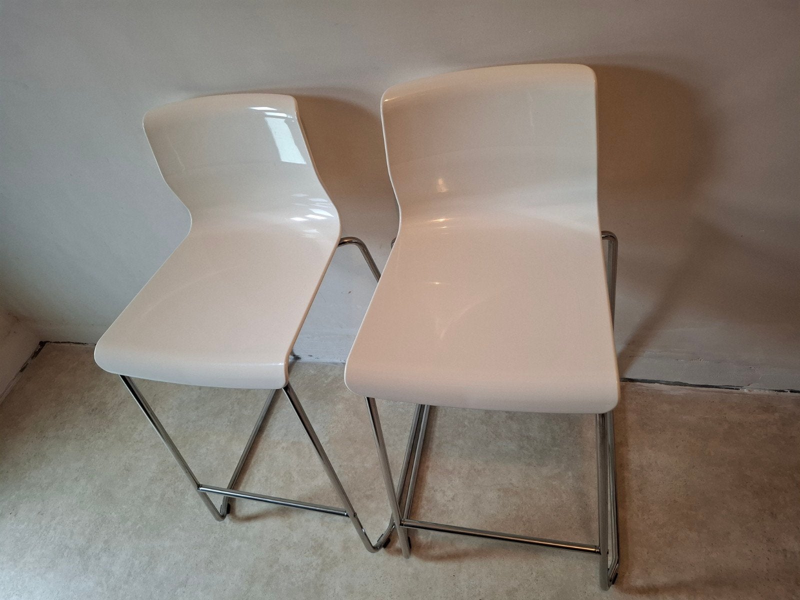 4 tabourets de bar blancs, Enlèvement