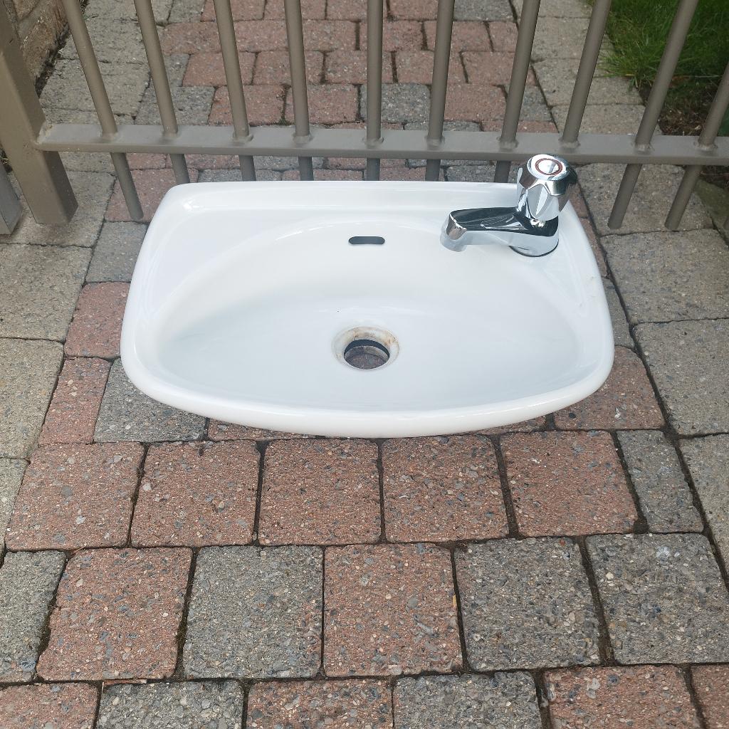 Wc pompbakje, Ophalen, Kraan