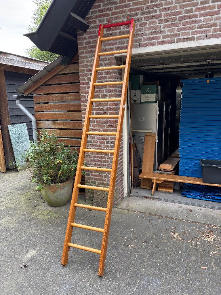 klimladders half om halfladder glijbaan kippenladder, Ophalen, Gebruikt, Materiaal