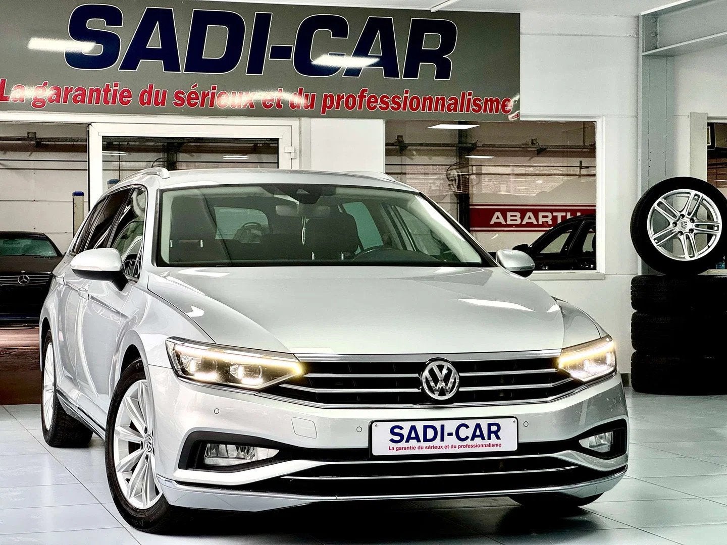 Volkswagen Passat Variant SW - 1.5 TSI 150cv DSG7 - Elegance, Autos, Cuir, Argent ou Gris, Achat, Noir
