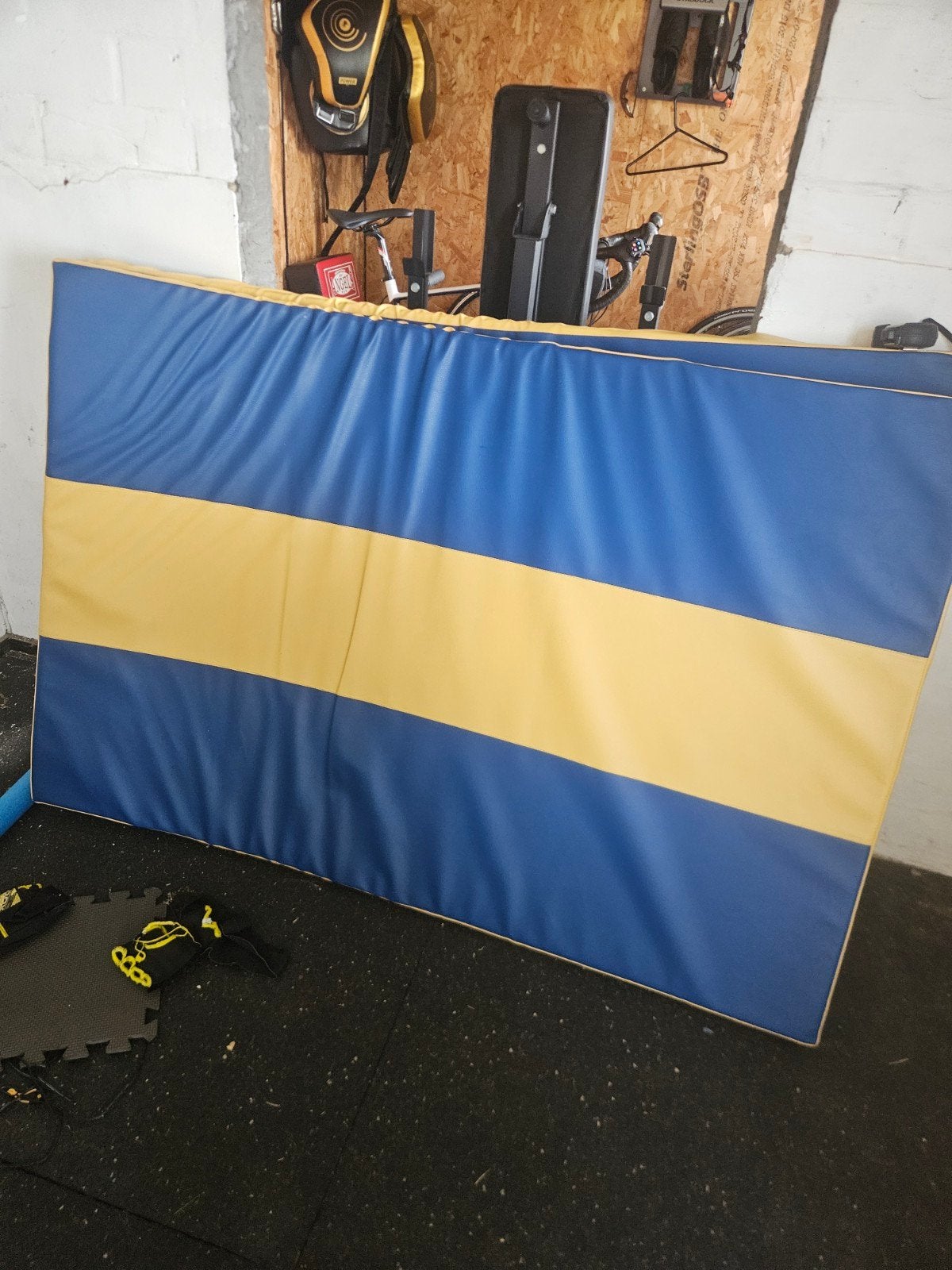 2 tapis de gym, Enlèvement