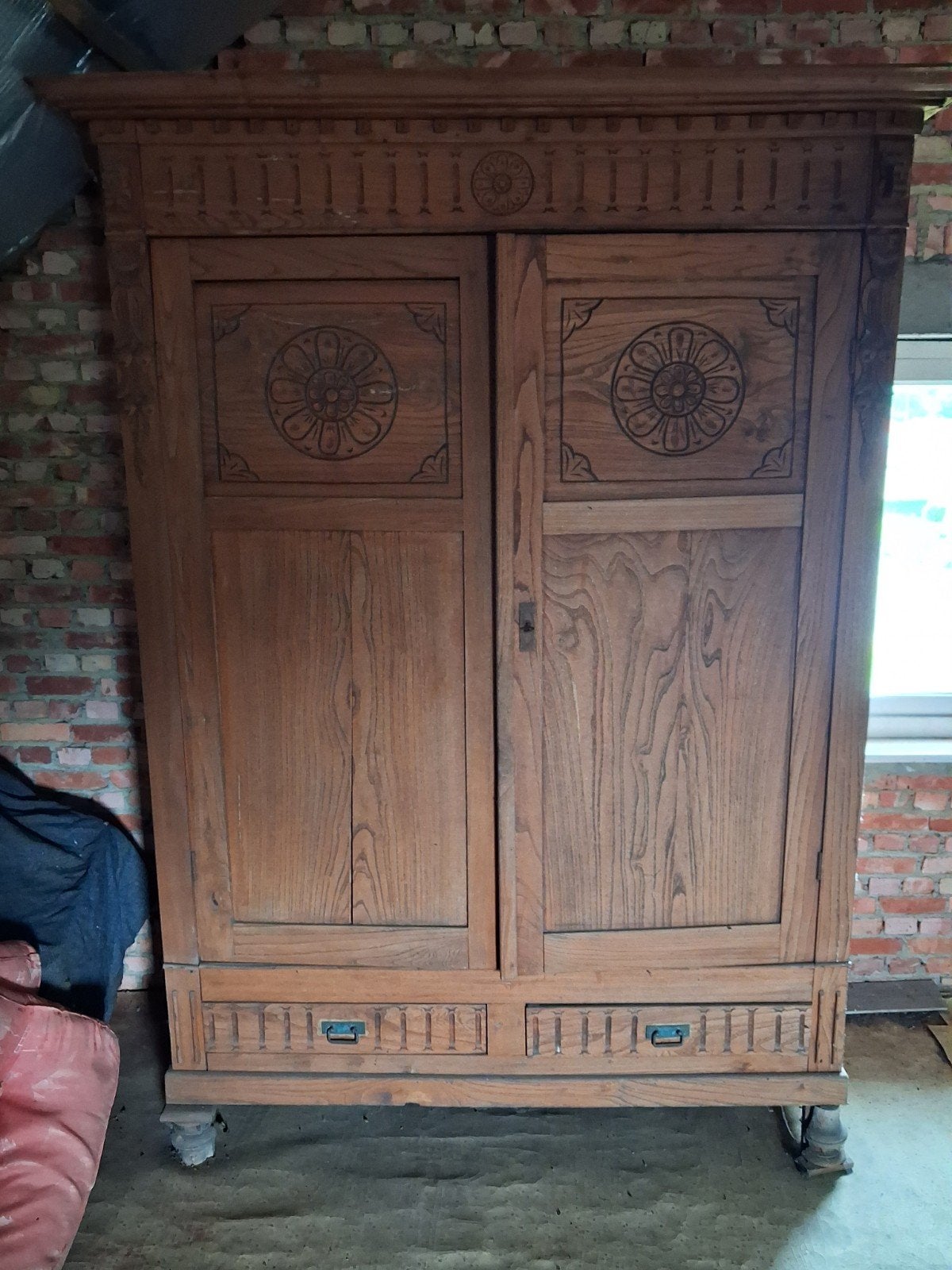 Oude kleerkast, Ophalen