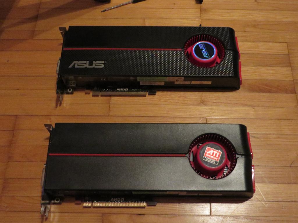 ATI RADEON HD 5870, Computers en Software, Videokaarten, Gebruikt, AMD, PCI-Express 2.0, GDDR5, HDMI, DisplayPort, DVI, VGA, Ophalen