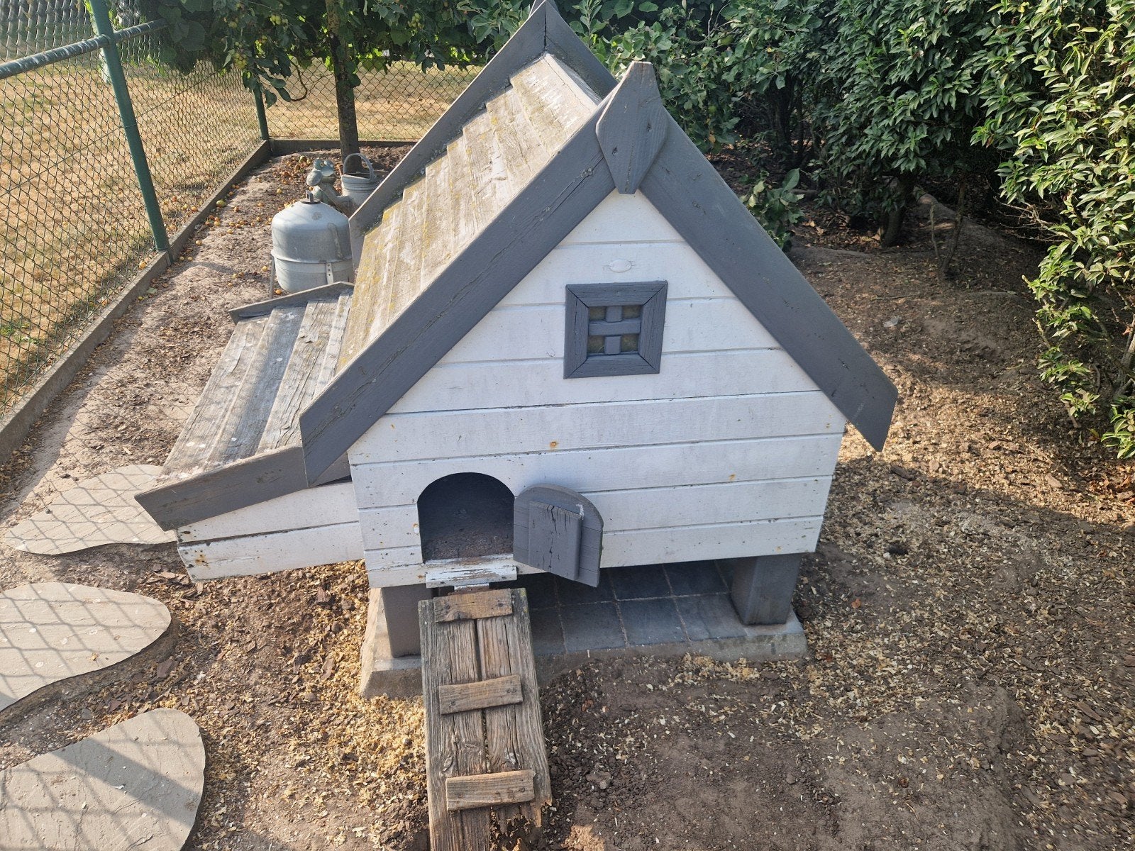 Poulailler rural avec rafraîchissement, Jardin & Terrasse, Stockage & Armoires de jardin, Enlèvement