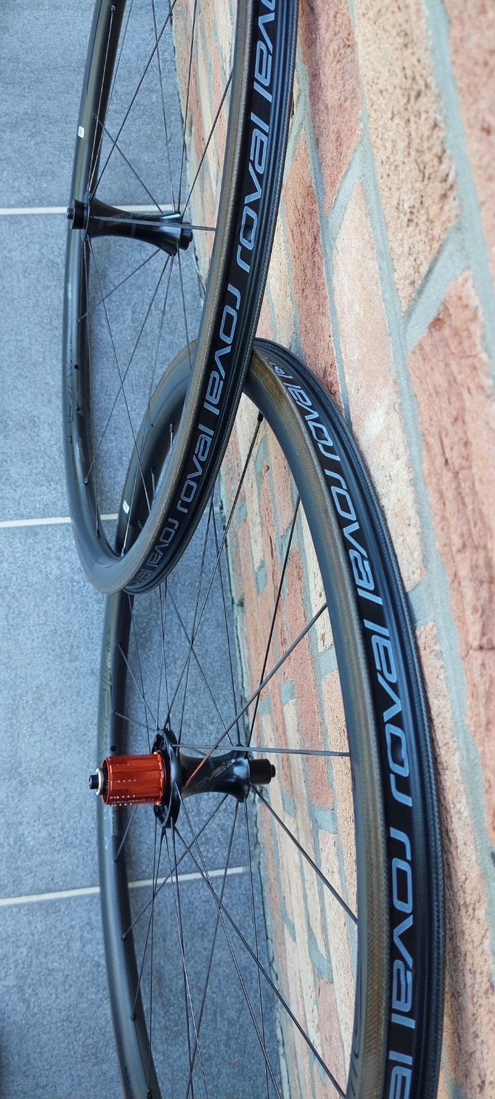 Roues Roval rapide à pneus clx 32 à patins 11v shimano, Vélos & Vélomoteurs, Vélos | Cruisers & Lowriders, Enlèvement
