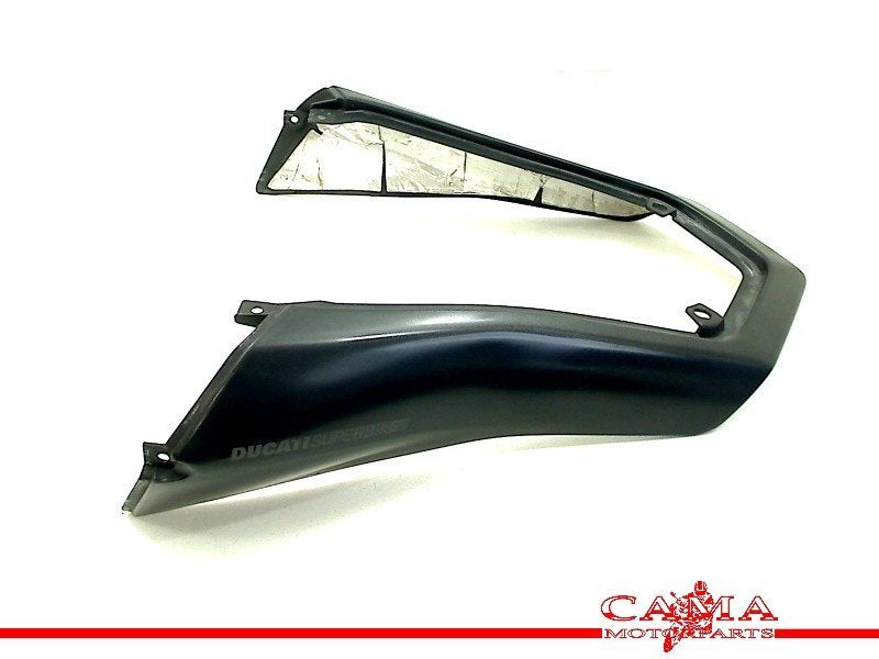 QUEUE DE CARENAGE CENTRE Ducati 749 (01-1970/-), Dhr. S. di Majo, Utilisé, Info@cama-motorparts.nl, P.J. Troelstraweg 8 8
3144 CX  MAASSLUIS, NL