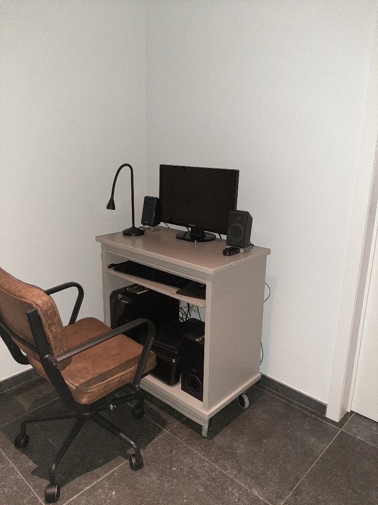 bureel / computer meubel, Enlèvement, Avec roues, Utilisé