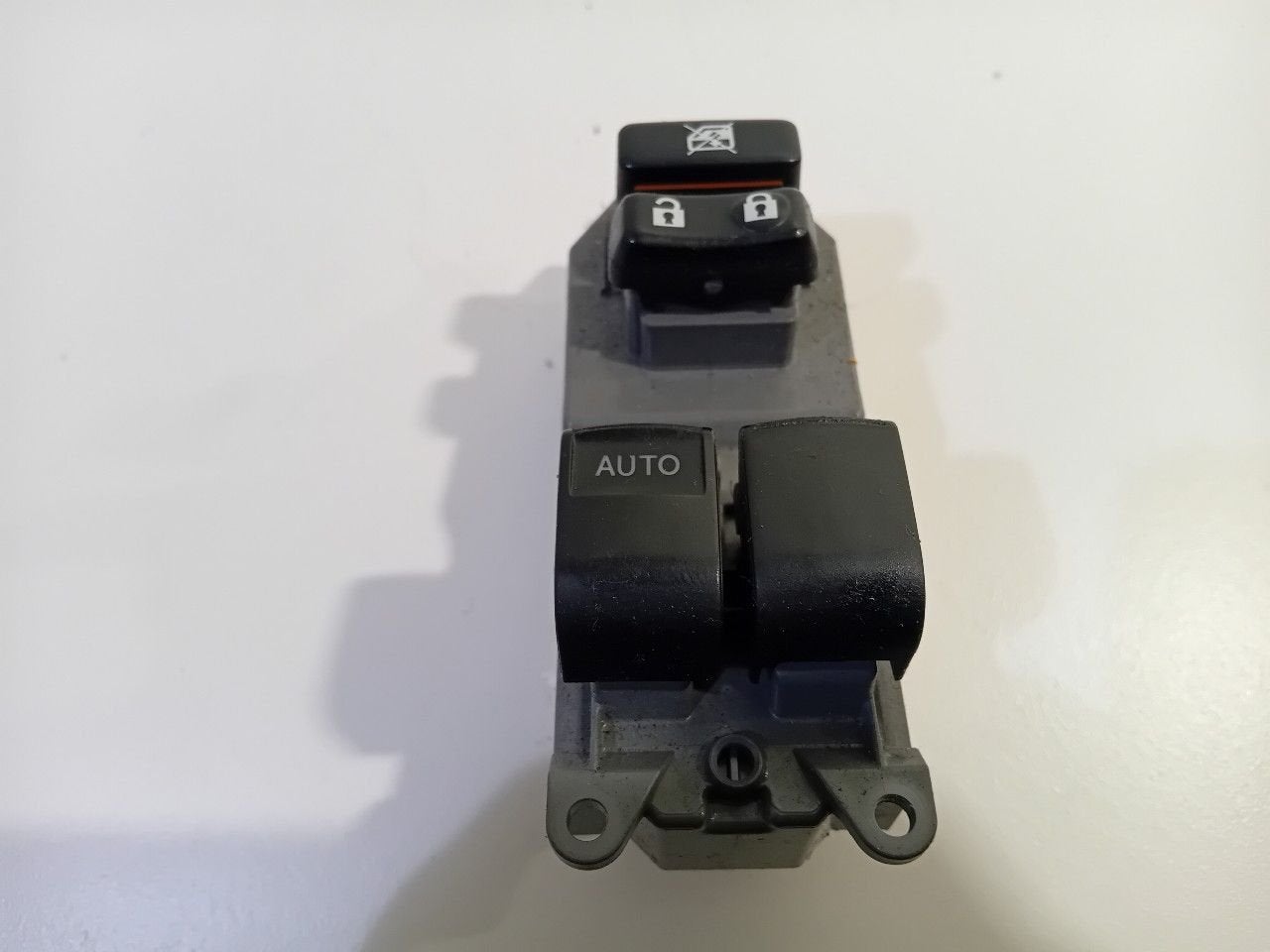 Bedieningspaneel elektrische ramen Toyota Yaris, Onderdelen@venauto.nl, Van der Ven Autorecycling B.V., Gebruikt, Ettenseweg 76, 4706 PB Roosendaal, The Netherlands