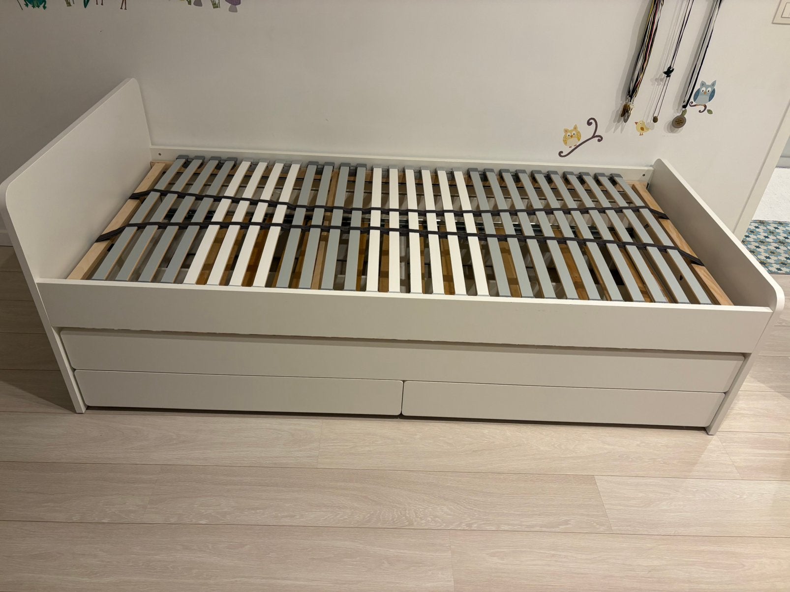 1-persoonsbed met uitschuifbaar bed, Ophalen, Zo goed als nieuw