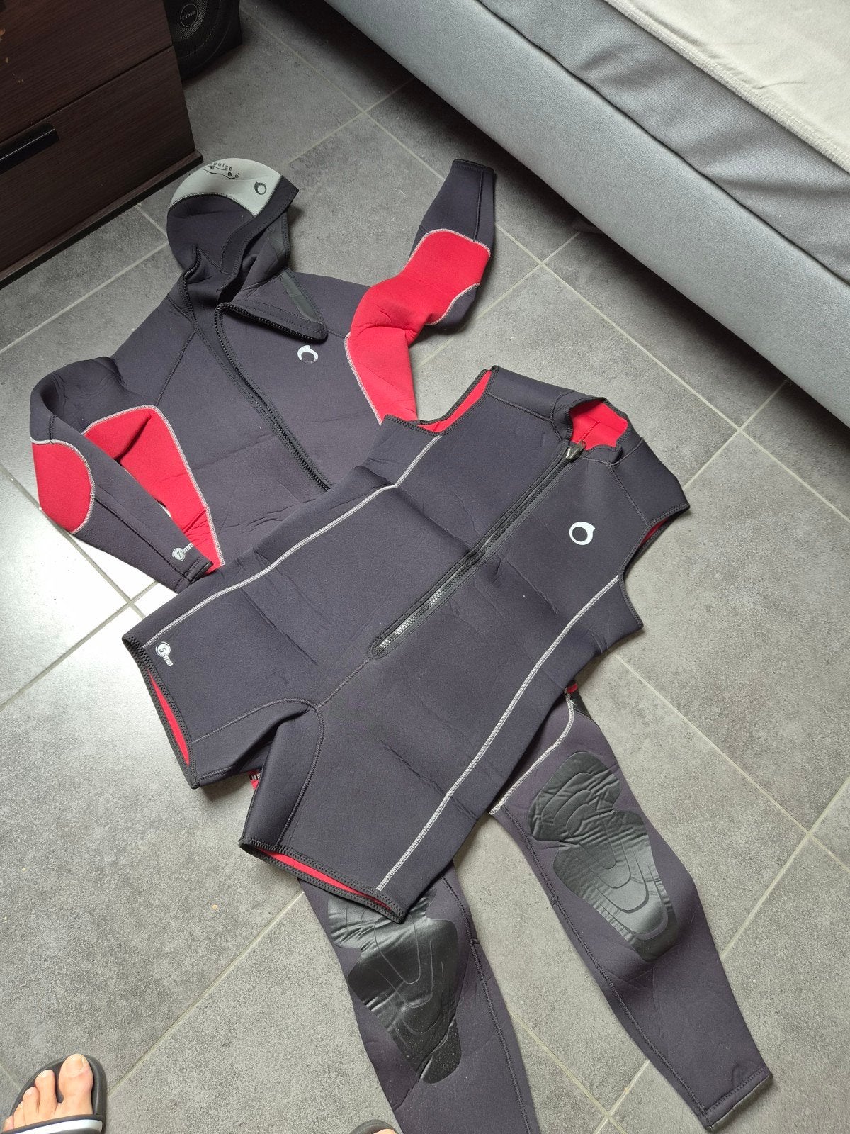 combinaison 7mm plus shorty 5mm ., Sports nautiques & Bateaux, Enlèvement ou Envoi