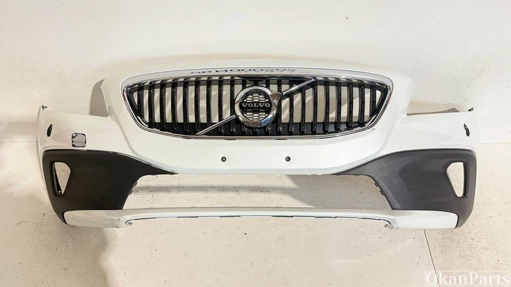 Volvo V40 Cross Country voorbumper 31353310, Auto-onderdelen, Carrosserie, Bumper, Voor, Gebruikt