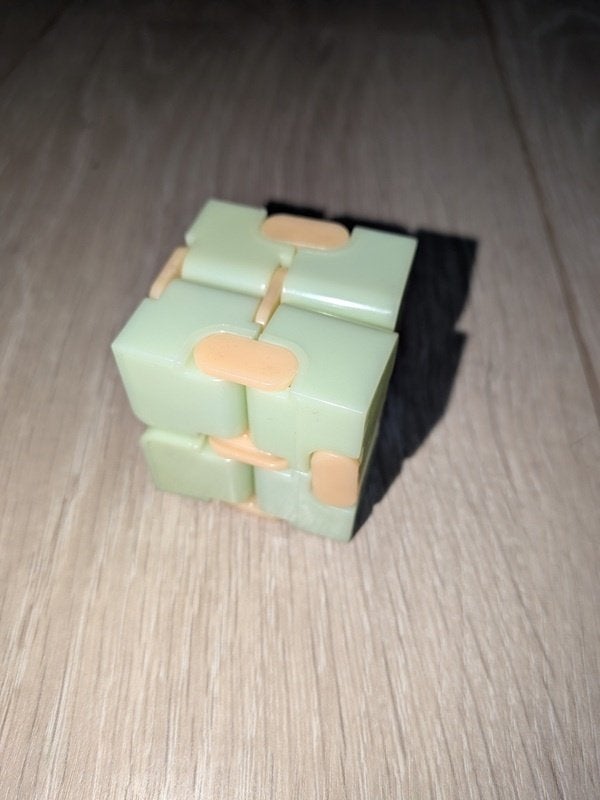 créa - Infinity cube - fidget anti-stress jouet, Enlèvement, Utilisé