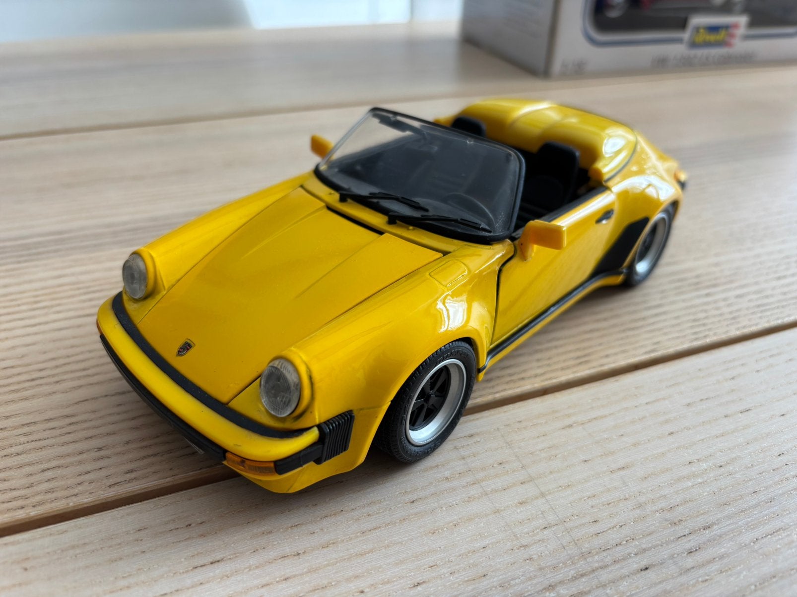 1:18 Porsche 911 Speedster 930 (Maisto), Ophalen of Verzenden, Zo goed als nieuw, Auto, Maisto