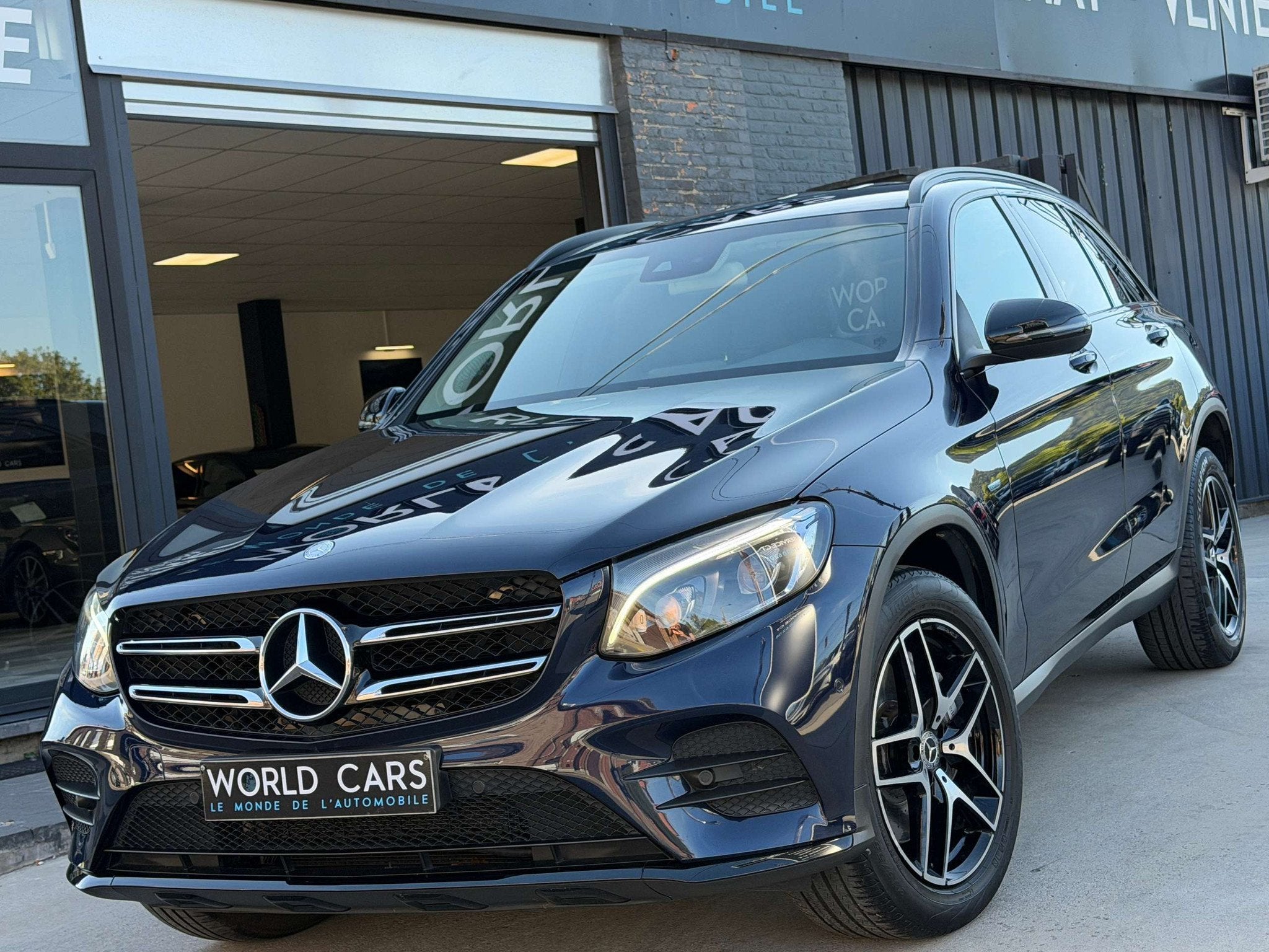Mercedes-Benz GLC 350 GLC 350 e 4-Matic PHEV- PACK AMG- TVAC, Auto's, Mercedes-Benz, Automaat, Gebruikt, Blauw, https://public.car-pass.be/vhr/5bce50f7-8cbb-4c17-8ba6-8a5ebcc53028